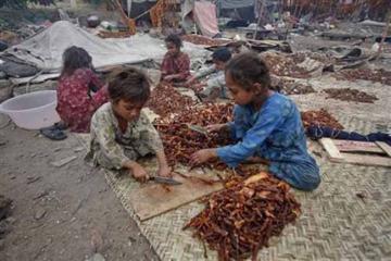 4 child labourers rescued in a raid from Chawani Flyover area