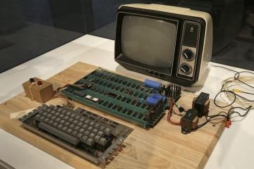 Woman disposes of Apple computer that turns out to be worth $200K