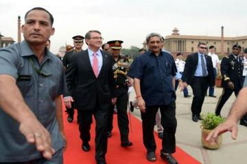 Parrikar voices concern over arms sale to Pak.