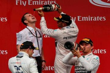 Lewis Hamilton wins Canadian Grand Prix