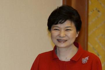 South Korean lawmakers approve new premier