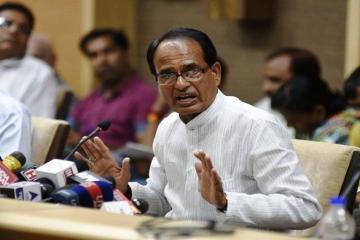 Vyapam scam: Chouhan yields on CBI probe demand