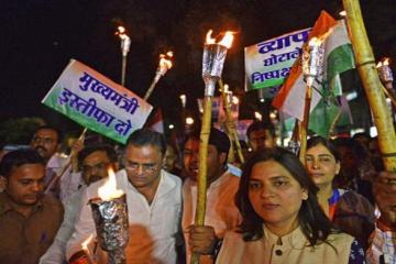 Minister, RSS leaders gained from Vyapam�