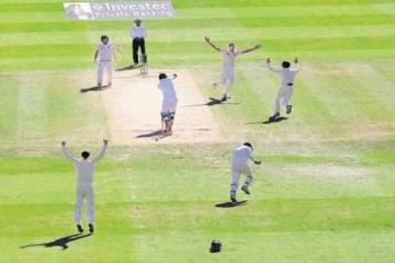 Fiery Australia pummels England