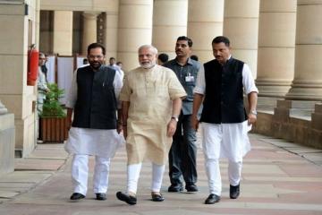 We must move forward on Land Bill, Modi says at all-party meet