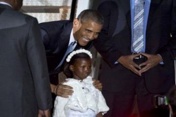 Obama returns to Kenya, reunites with father�s family