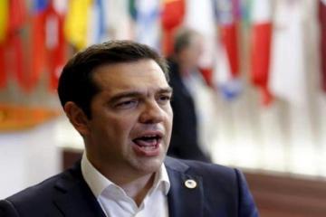 Tsipras prevails over rebels at party meeting