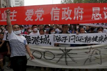 Tianjin residents seek compensation