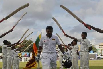 Sri Lanka 72-2, needs 341 more on final day of 2nd test