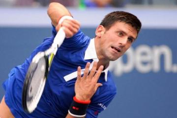 Djokovic and Serena cruise to victory