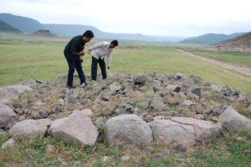 200 megalithic graves found on Nagarjunasagar dam bed