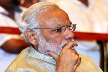 Modi accuses �hawalabaaz� Congress of creating roadblocks to government