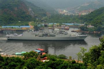 Three Australian ships arrive in Visakhapatnam for naval exercise