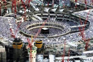 Two Indians among 107 killed by falling crane at Grand Mosque in Makkah
