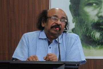 Satchidanandan quits Akademi posts, Sara Joseph to return award