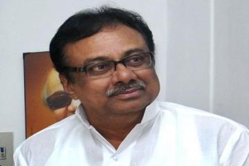 Rumbling in Congress, EVKS in a spot