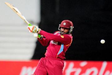 Chris Gayle plans test return in 2016