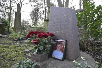 Russia, Britain trade charges over Litvinenko report