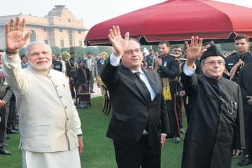 Ex-servicemen send tableau, but do not march