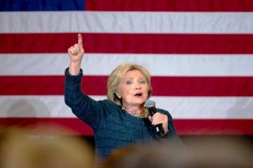In Iowa, Hillary Clinton fears repeat of 2008 loss