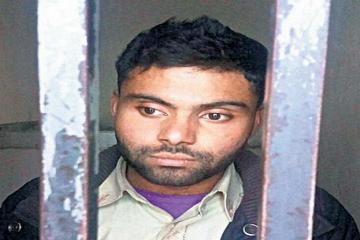 Kohli�s Pakistan fan faces 10-year jail for hoisting tricolour