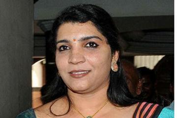Chandy�s son was also involved in solar scam: Saritha
