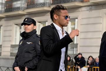 Brazil court freezes Neymar assets, including yacht and jet