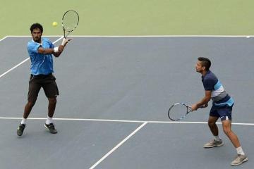 Bhupathi & Bhambri make the last four